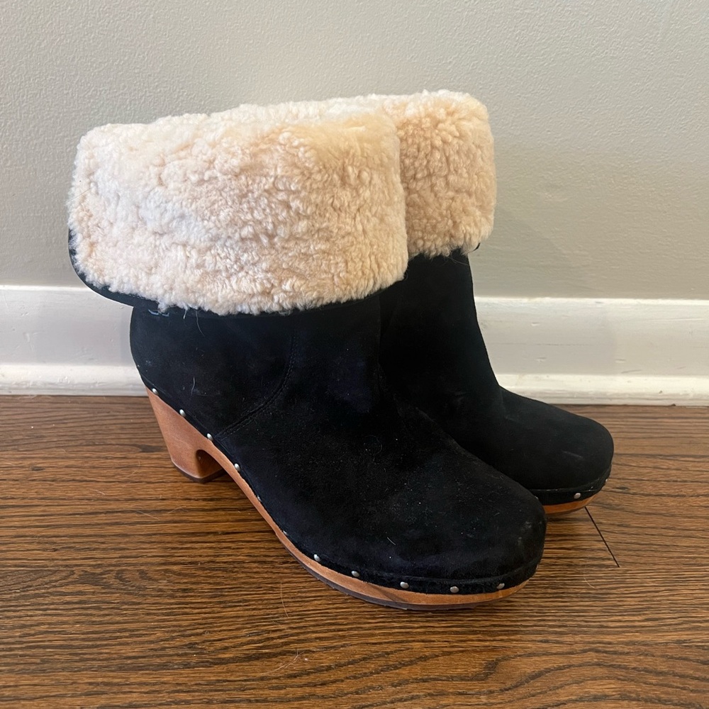 Ugg Black Suede Lynne Booties